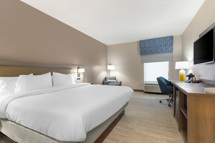 Room 9 of 26