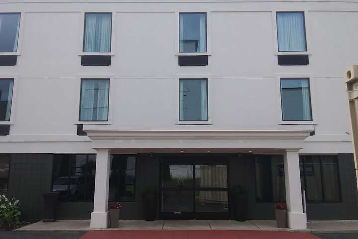 Hotel 5 of 49