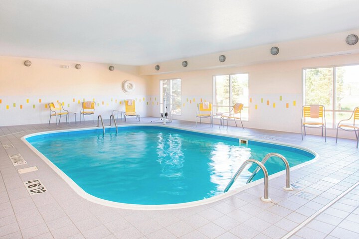 Pool 2 of 20