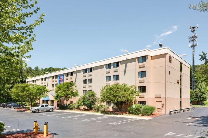 Hotel 4 of 55