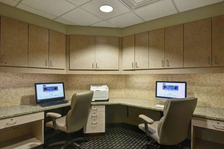 Business Center 45 of 45