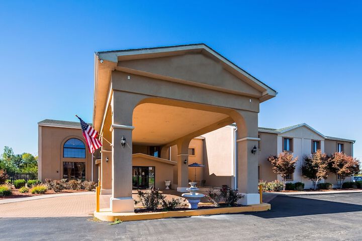 Hotel 2 of 47