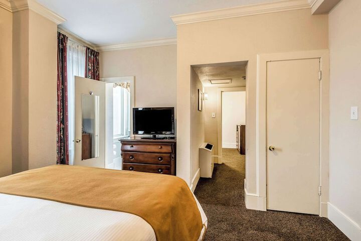 Room 29 of 84