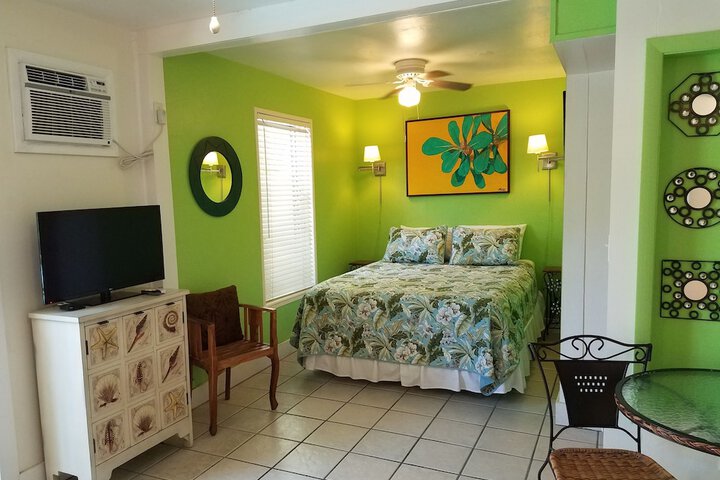 Room 215 of 218