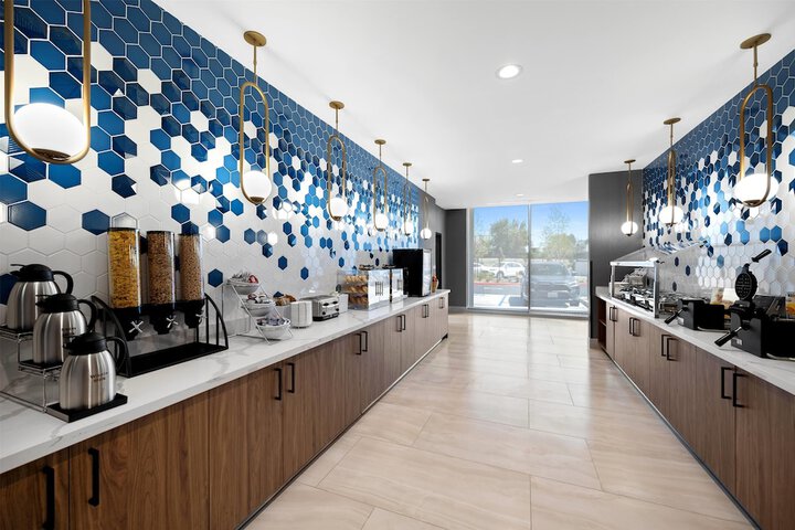 La Quinta Inn & Suites by Wyndham La Habra