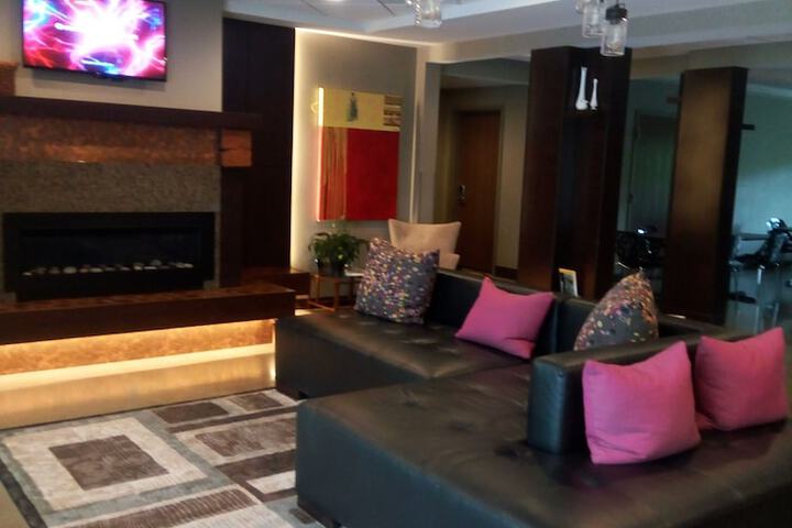 Hotel Interior 10 of 53
