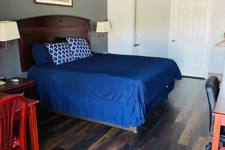 Room 8 of 31
