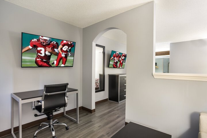 Room 25 of 36