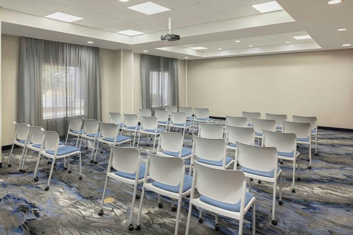 Fairfield Inn & Suites Lake City