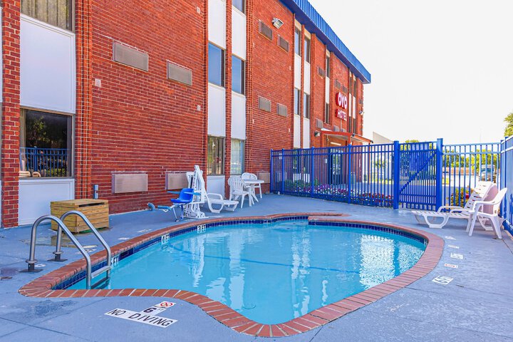 Pool 3 of 26