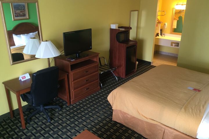 Room 15 of 53