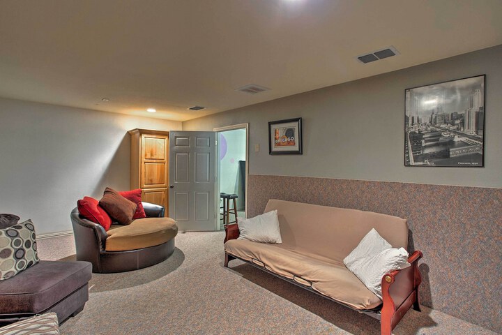 Spacious Stallion Lake Ranch Home w / Patio
