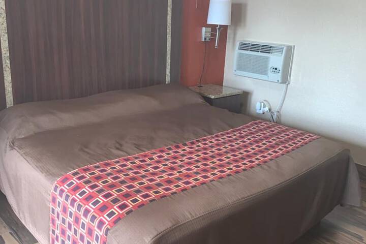 Room 18 of 30