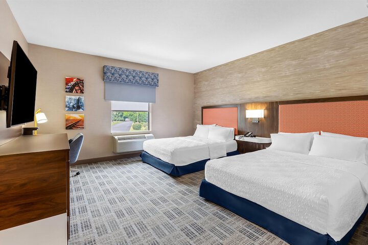 Hampton Inn & Suites Grove City