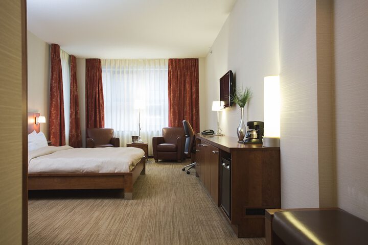Room 27 of 67