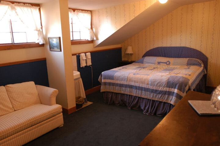 Room 10 of 40