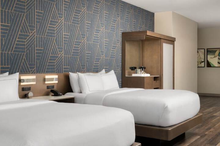 DoubleTree by Hilton Summerville Nexton