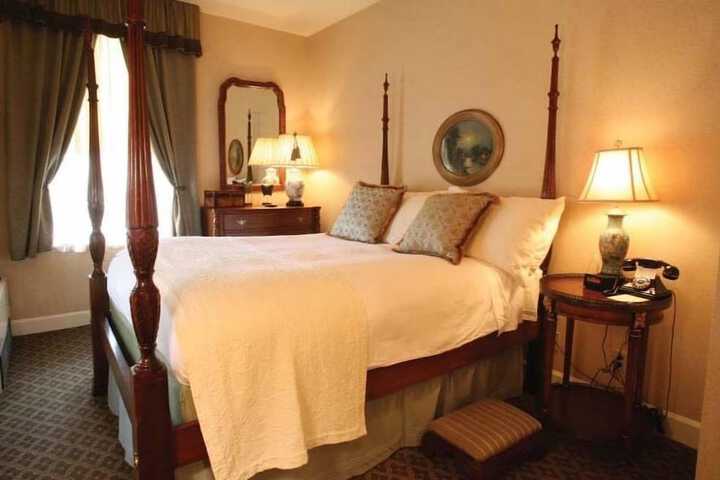 Room 21 of 70