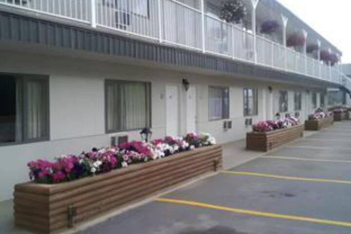 Hotel 6 of 13