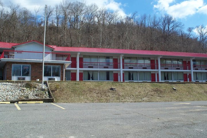 Hotel 2 of 43