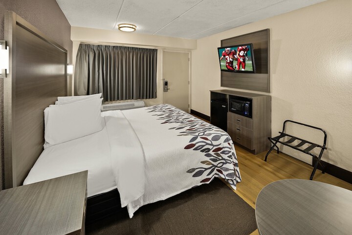 Room 6 of 27