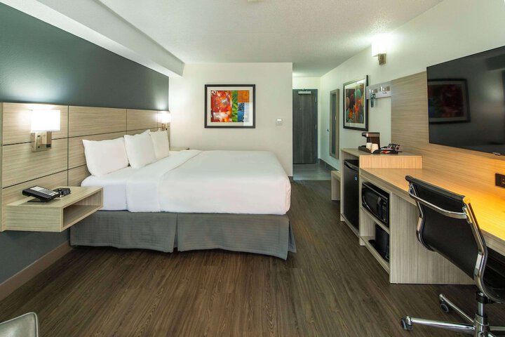 Room 20 of 64