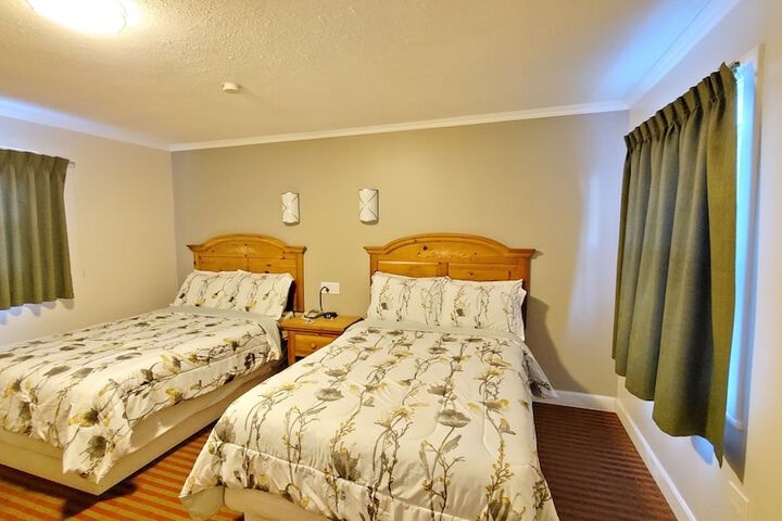Room 44 of 181