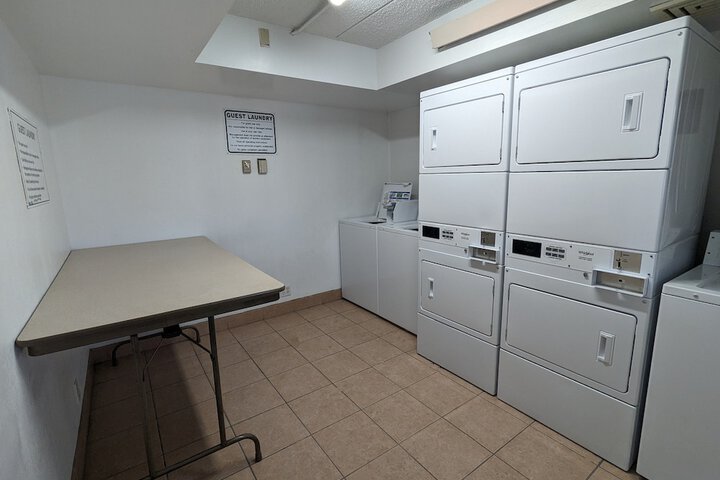 Room 16 of 27