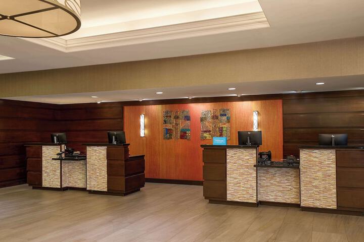 DoubleTree by Hilton Minneapolis Airport MN