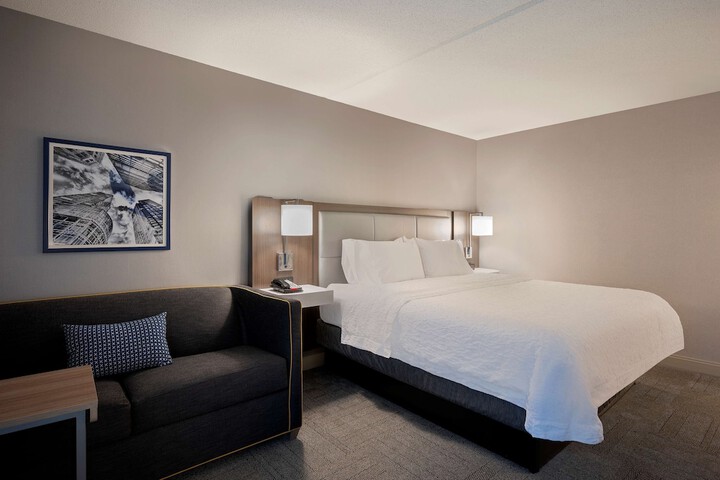 Room 18 of 27