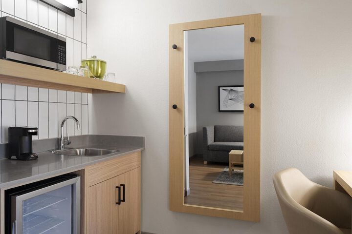 Hyatt Place Roanoke Airport / Valley View Mall