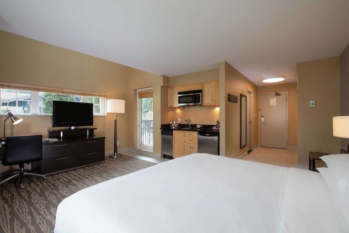 Room 52 of 149