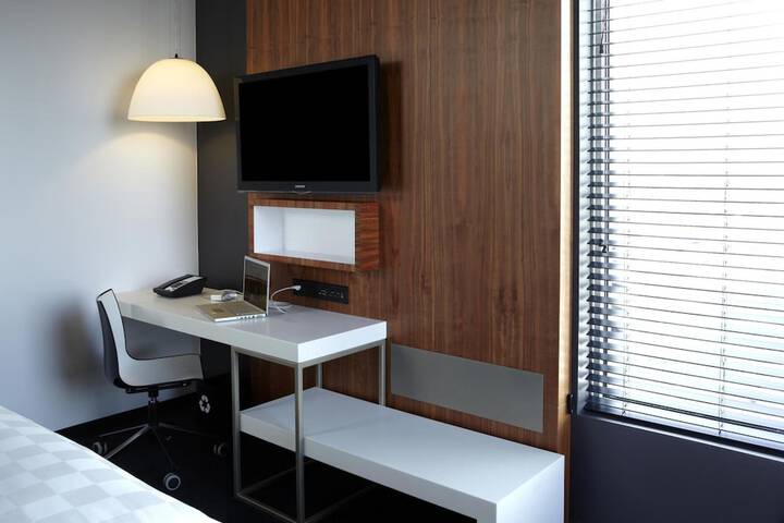 Room 22 of 50