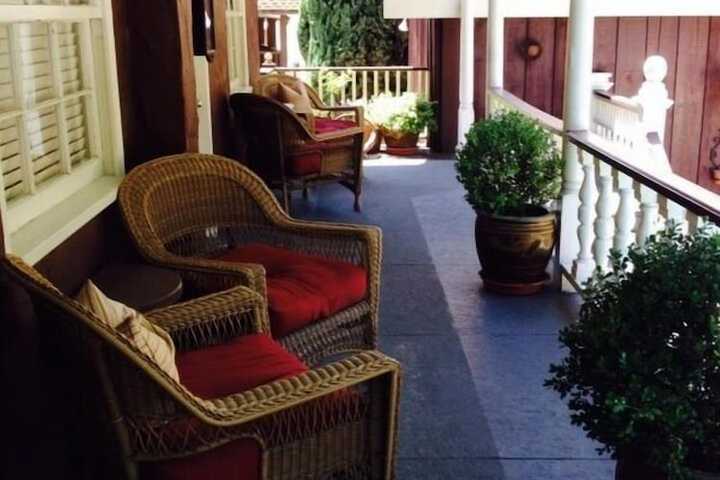 Gunn House Hotel
