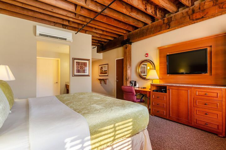 Jackson Park Inn an Ascend Collection Hotel