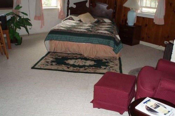 1768 COUNTRY INN