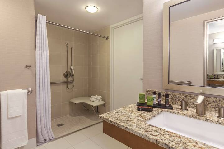 Embassy Suites by Hilton Anaheim Orange