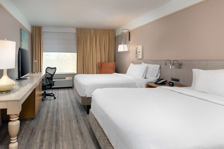 Room 21 of 33