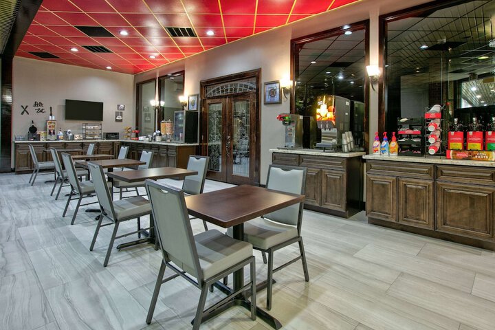 Ramada by Wyndham Diamondhead I-10 / Gulfport
