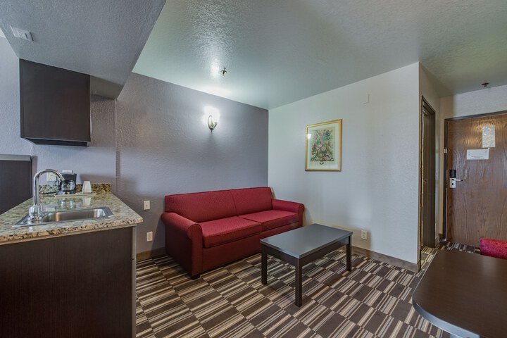 Room 15 of 34