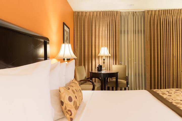 Oakland Airport Executive Hotel
