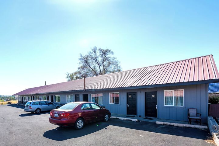 Juniper Motel Madras