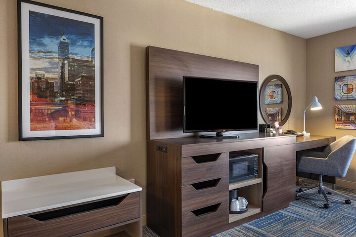 Room 42 of 64