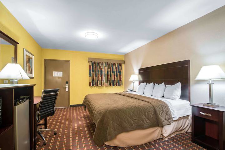 Room 16 of 34