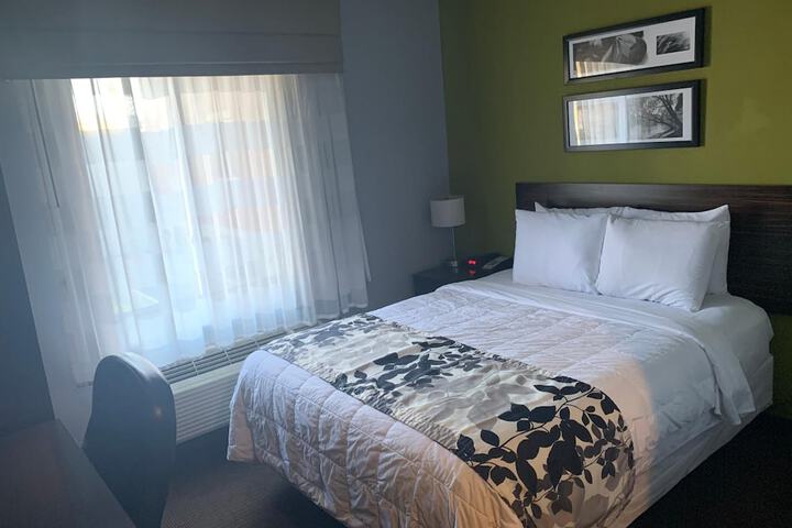 Room 35 of 64