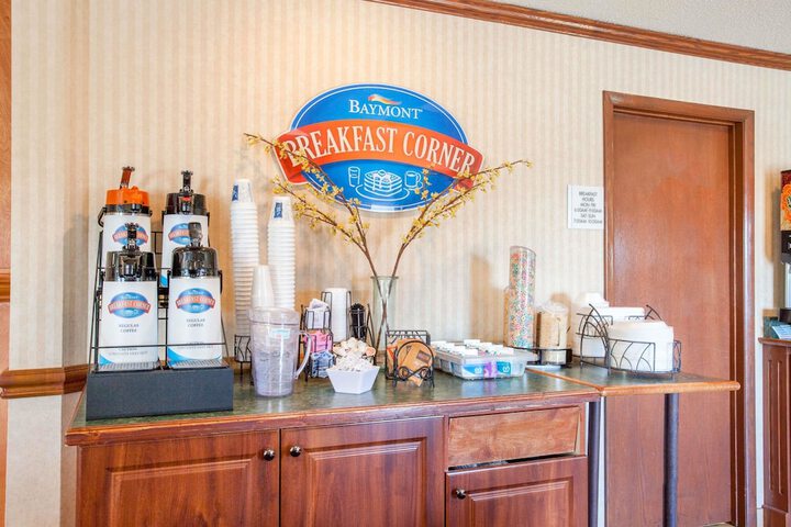 Baymont by Wyndham Detroit / Roseville