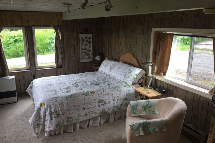 Room 30 of 46