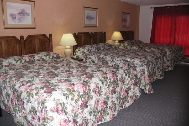 Room 25 of 42