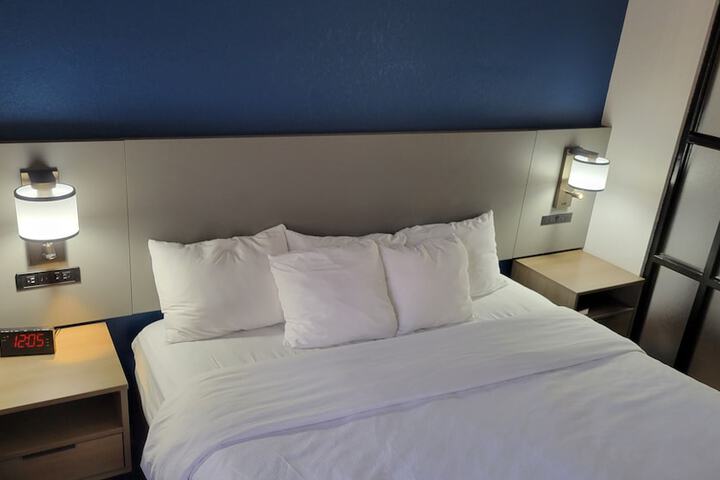 Room 17 of 69