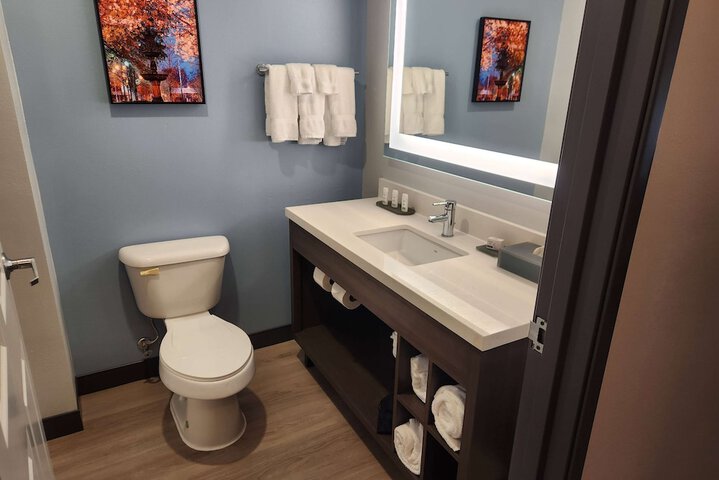 La Quinta Inn & Suites by Wyndham Warner Robins - Robins AFB